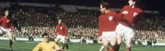  波鸿定位球战术奏效逼平强敌拿分  