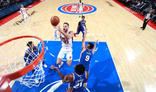  班切罗准绝杀魔术险胜活塞  