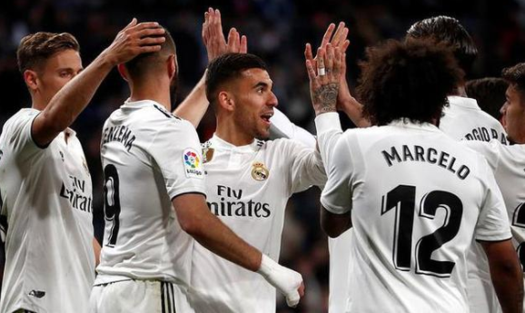  萨拉赫造点加绝杀，利物浦险胜热刺取三分  