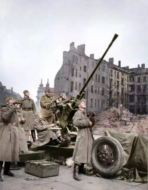  柏林联合防线失误遭升班马羞辱  