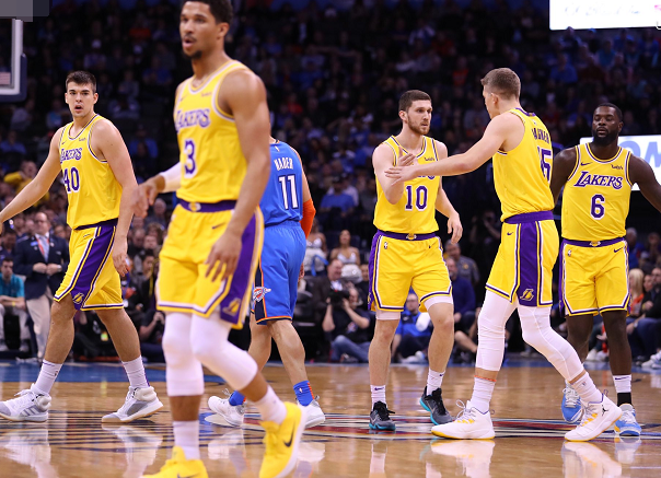  莫兰特高难度拉杆上篮灰熊逆转鹈鹕收获三连胜