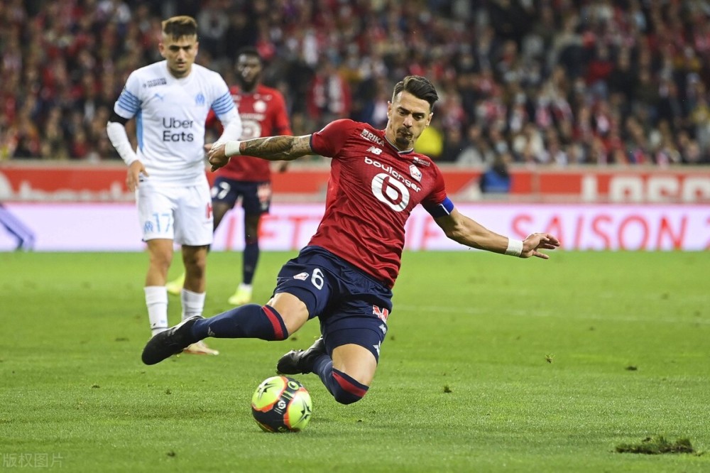  沃尔夫斯堡边路突破犀利连入三球锁定胜局  